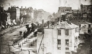 Paris plaque marks estimated site of Daguerre's subjects