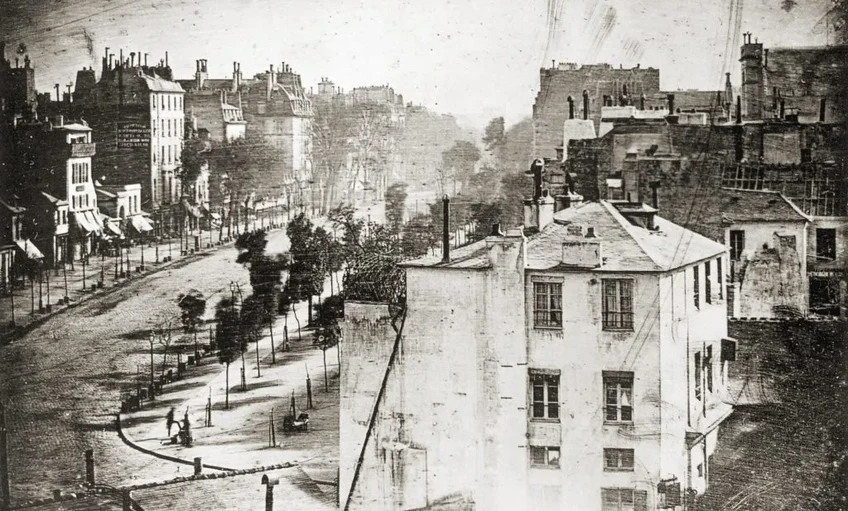 Paris plaque marks estimated site of Daguerre's subjects